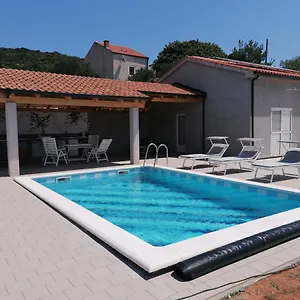 House With Pool Ferienhaus Mali Lošinj